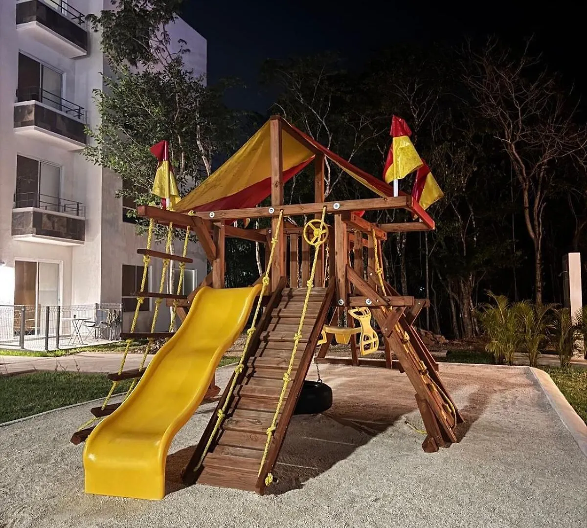 2 Bedroom Apartment Playa del Carmen